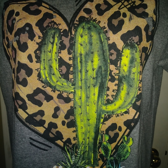 Cactus Heart Graphic Tee Shirt - Picture 4 of 5